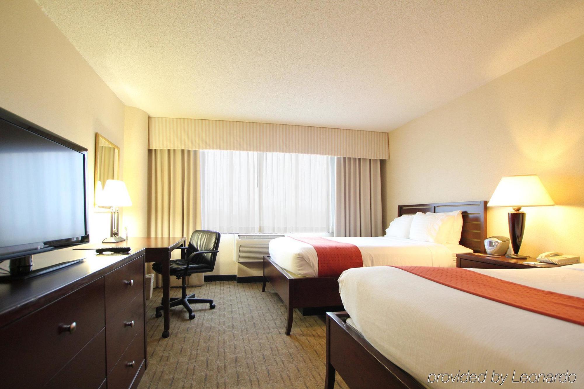 Ramada By Wyndham Minneapolis Airport - Иган Экстерьер фото